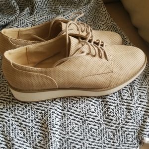 Taupe Shoe